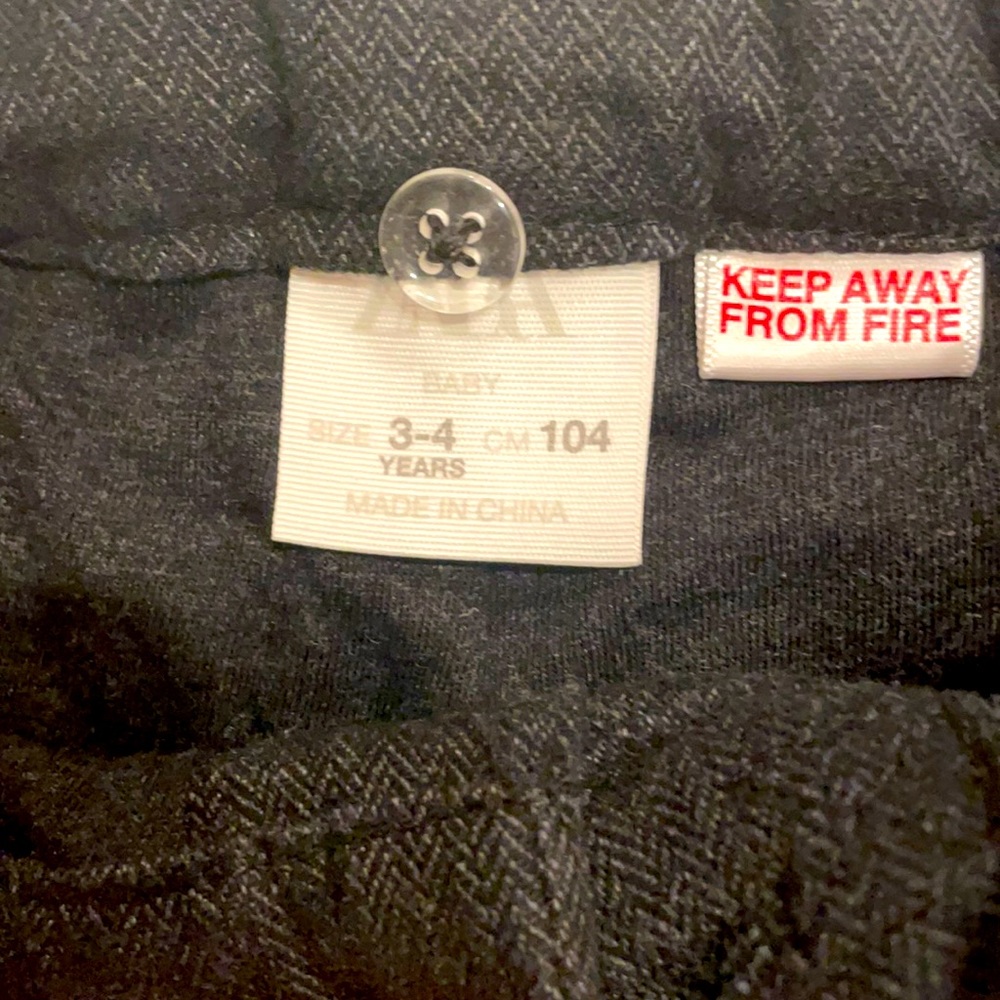 Zara boys pants size 3-4.  Dark grey.